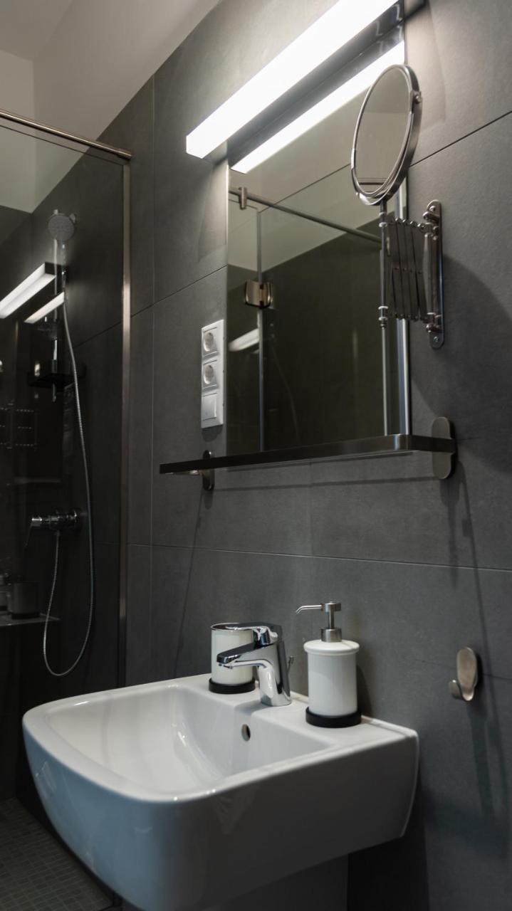 Bpr Downtown Gemstone Apartments บูดาเปสต์ ภายนอก รูปภาพ