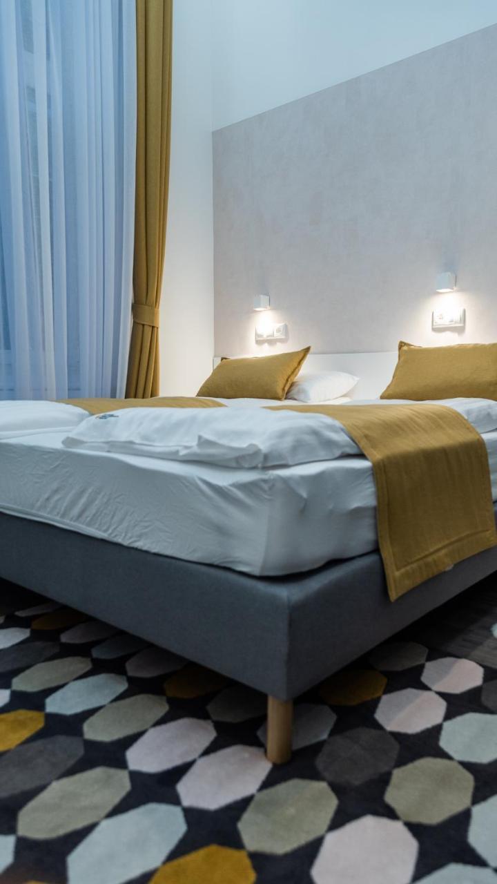 Bpr Downtown Gemstone Apartments บูดาเปสต์ ภายนอก รูปภาพ