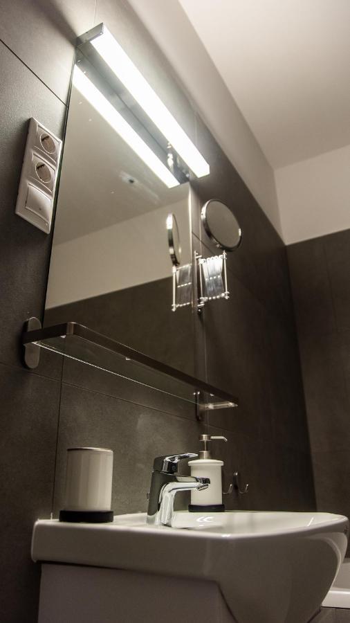 Bpr Downtown Gemstone Apartments บูดาเปสต์ ภายนอก รูปภาพ